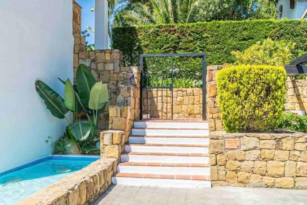 Luxury Apartamento En Rio Real Marbella Exterior foto
